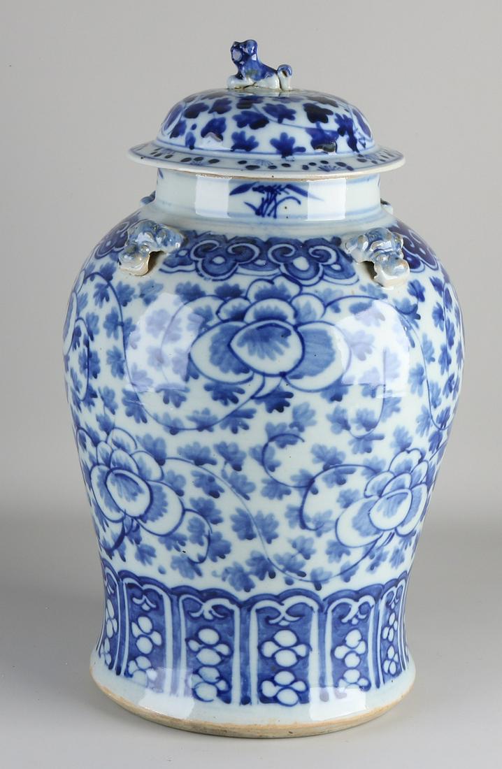 18th - 19th Century Chinese porcelain covered vase with (1 of 2)