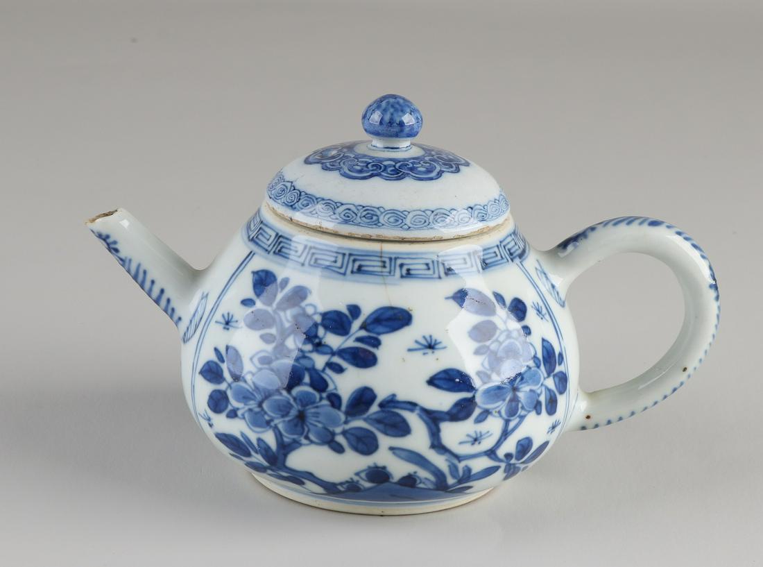 18th Century Chinese porcelain Kang Xi teapot with (1 of 3)