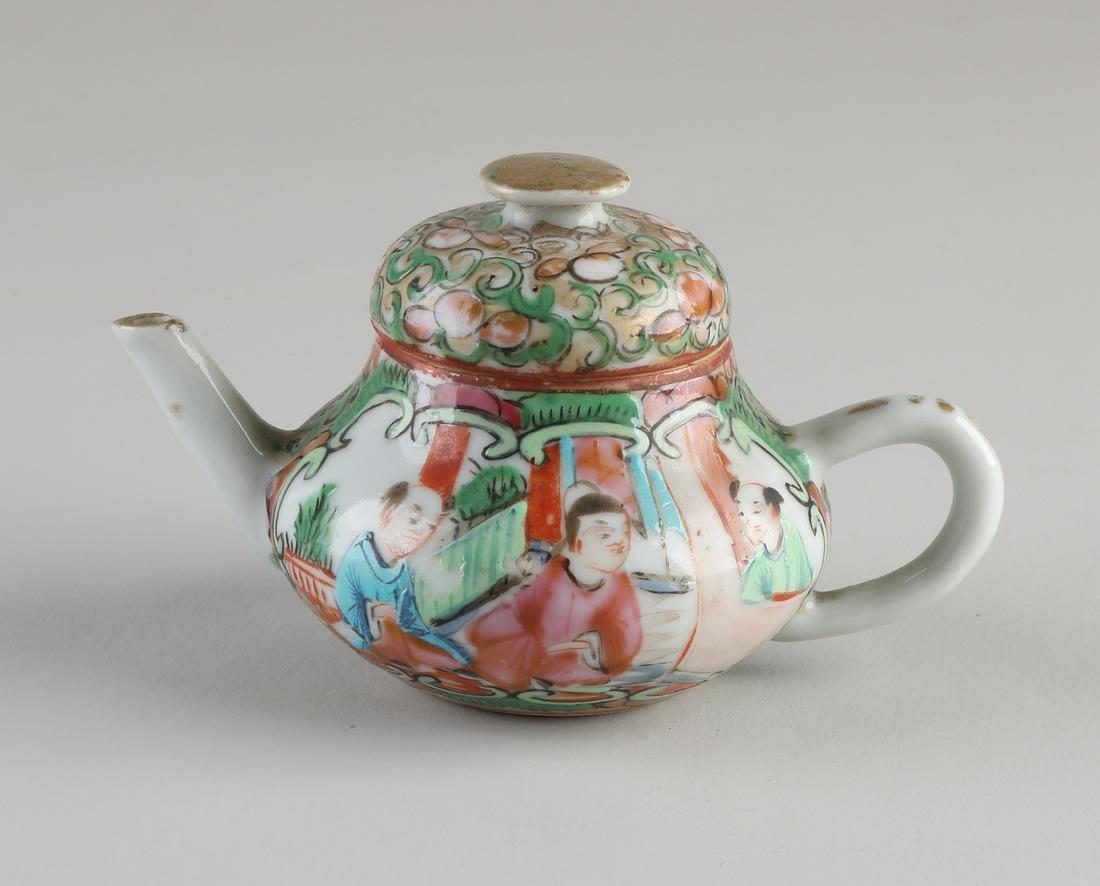 Small 19th century Chinese Cantonese teapot with (1 of 3)