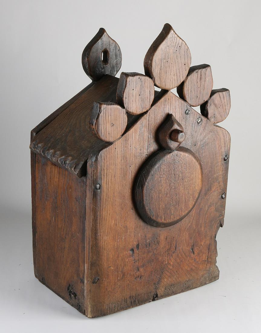 Antique Dutch oak salt cellar. Pinned wood with wrought: Antique Dutch oak salt cellar. Pinned wood with wrought iron fittings. 18th - 19th Century. Size: 55 x 25 x 32 cm. In good condition.