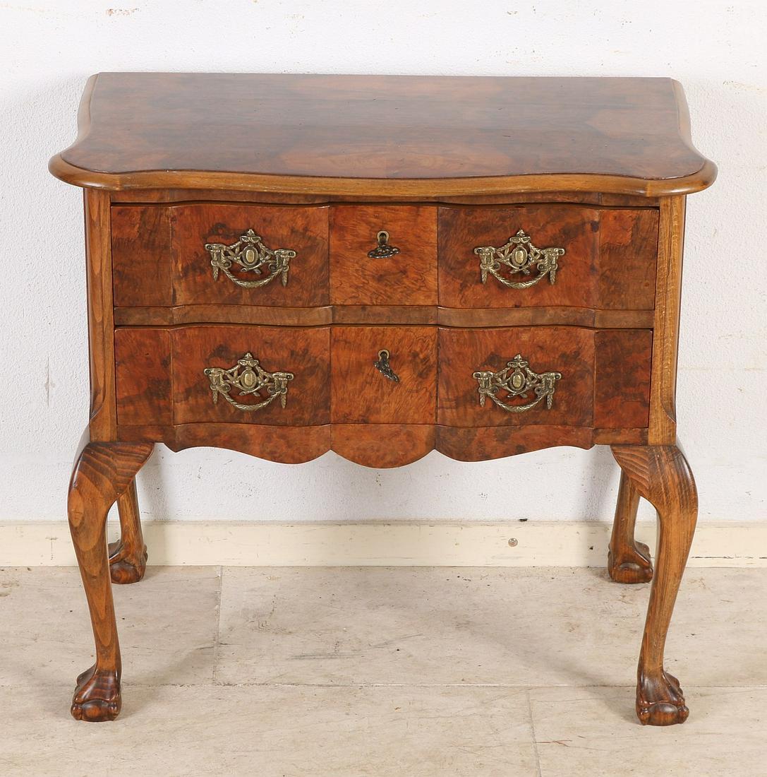 Dutch burr walnut chest of drawers with brass fittings,: Dutch burr walnut chest of drawers with brass fittings, curved front and claw legs. Period furniture. Second half of the 20th century. Size: 63 x 68 x 40 cm. In good condition.
