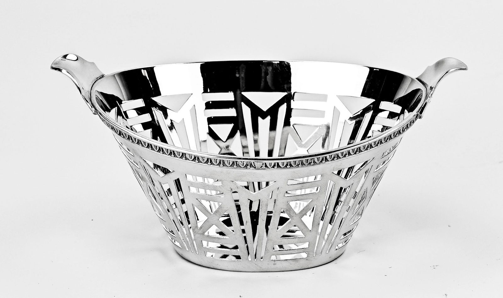 Silver candy basket (1 of 1)