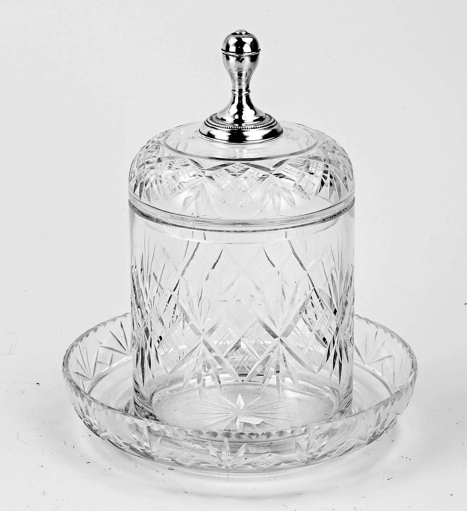 rusk tin with silver cap (1 of 1)