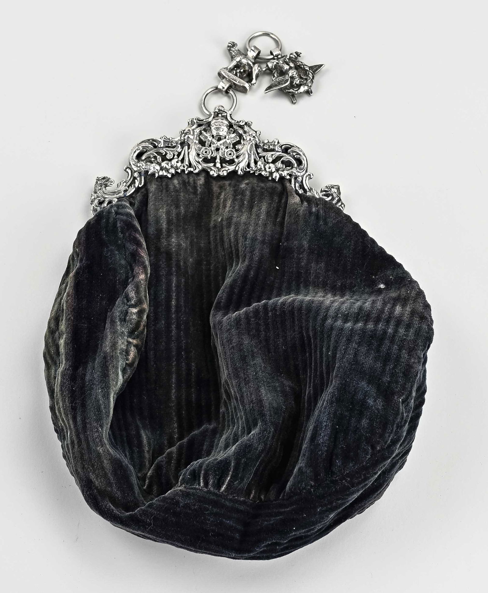 Silver bail bag (1 of 2)