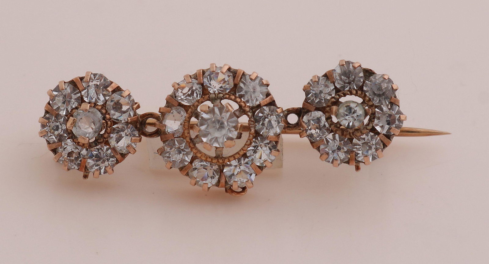 Gold brooch similie (1 of 1)