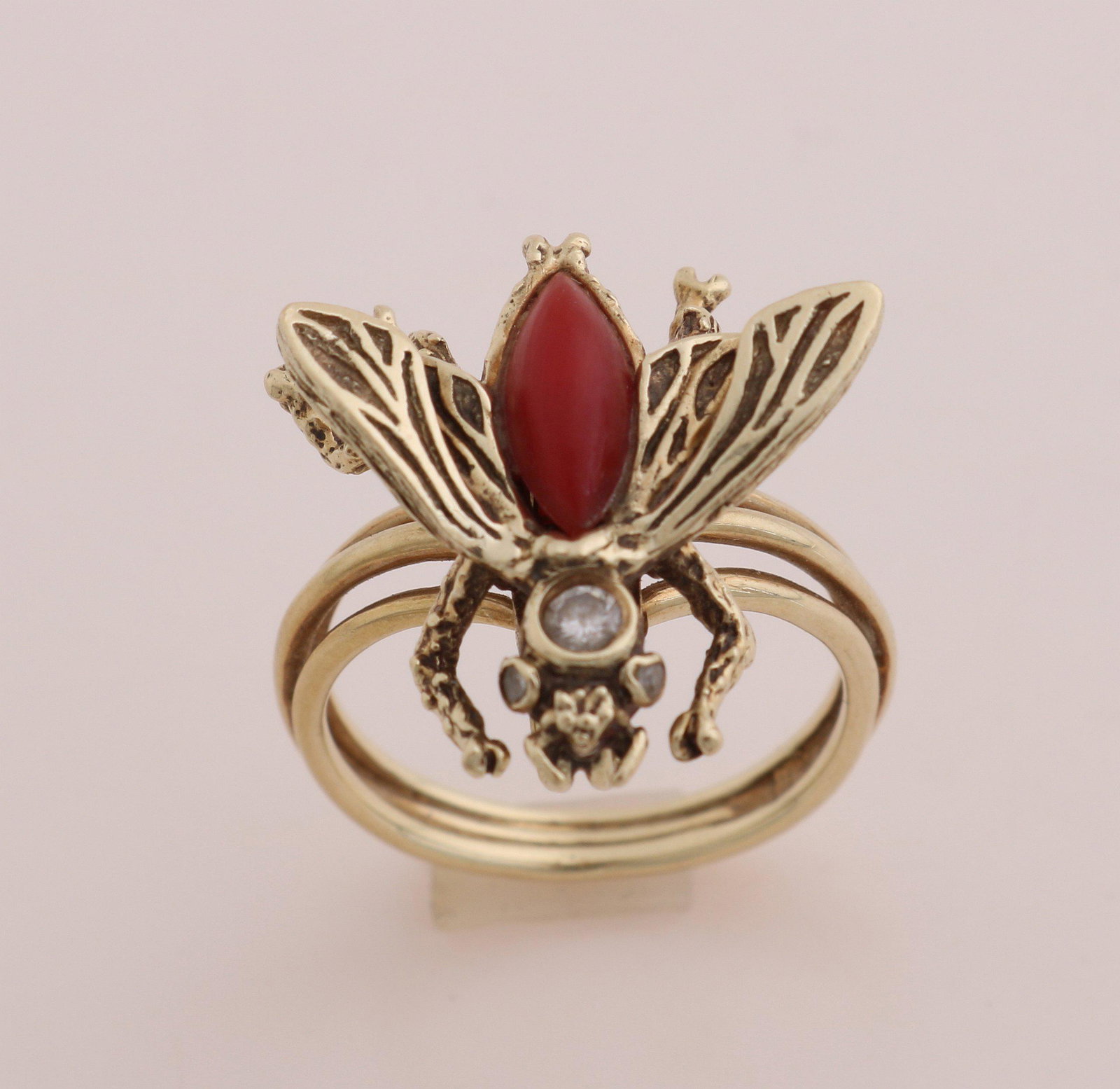 Gold ring/brooch/pendant (1 of 2)