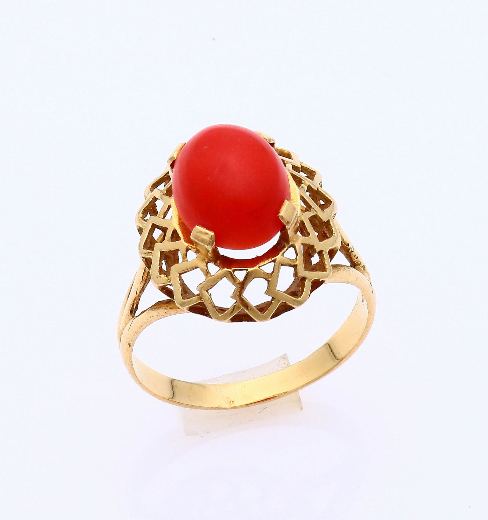 Gold ring with red coral (1 of 1)