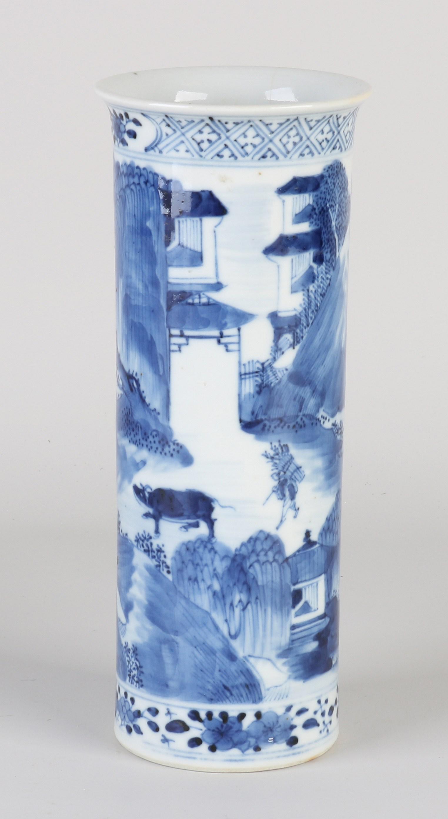 18th century Chinese vase, H 20 cm. (1 of 3)