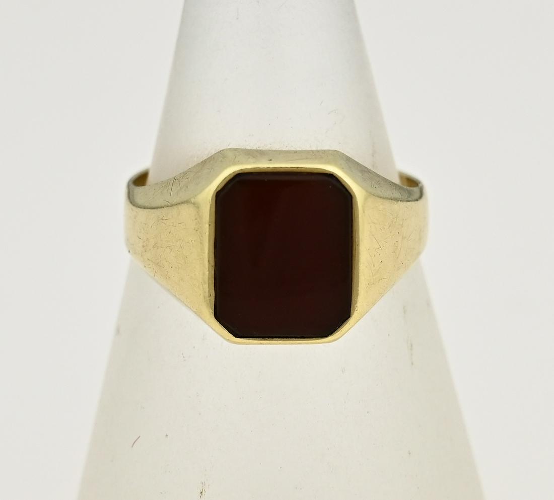 Gold ring with carnelian (1 of 1)