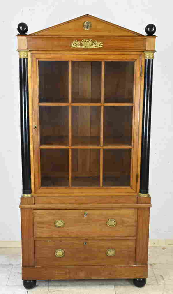 Cherry wood display 1900 (4013) on Jan 13, 2023 Twents