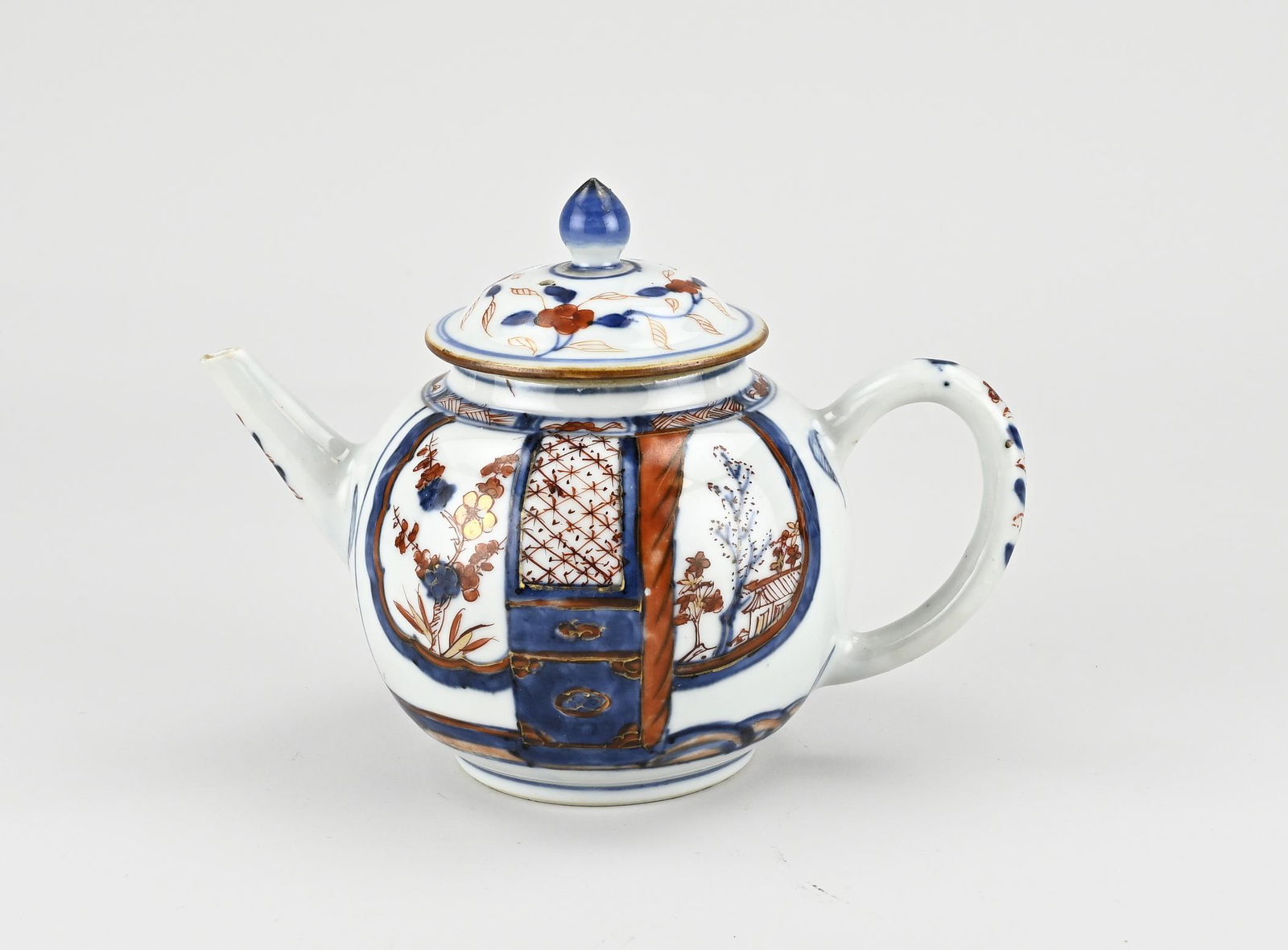 Chinese Imari pull pot (1 of 3)