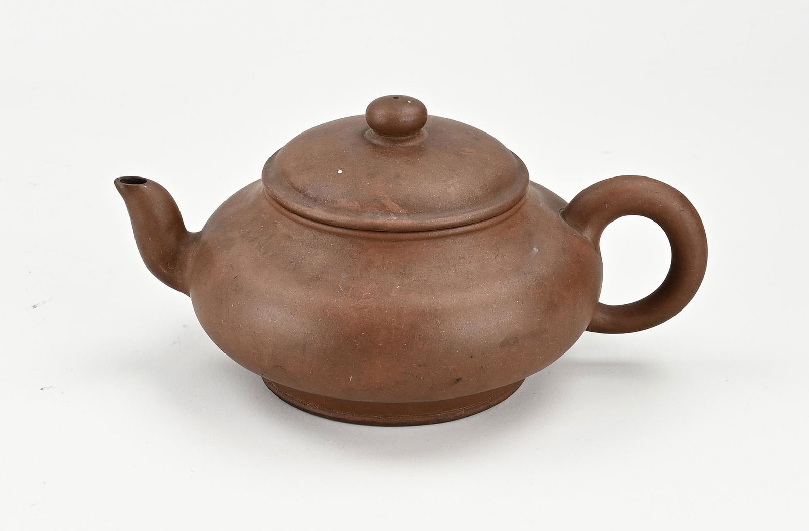 Chinese yixing teapot Ã˜ 12 cm. (1 of 3)