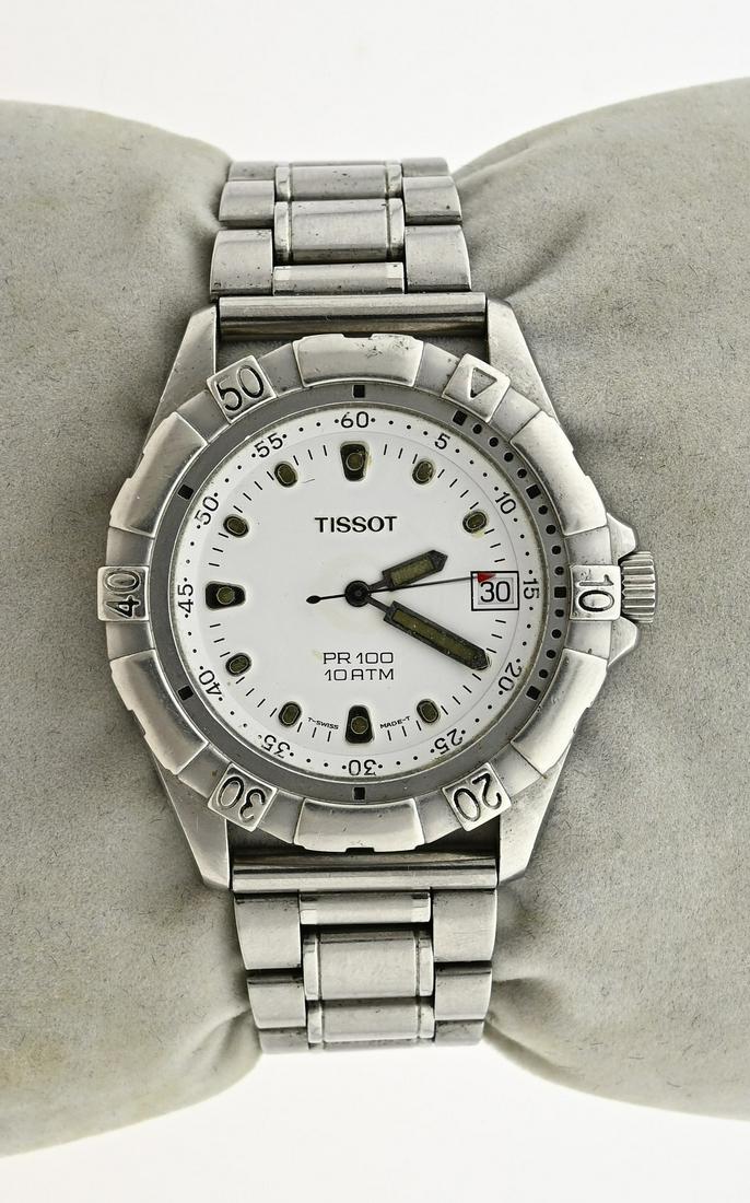 Tissot watch: Tissot watch, P363/463, steel with a white dial and a date display. The watch has a rotating lunette and a steel strap, not original. Ã¸ case 38 mm. Working. Some signs of use, otherwise in good con