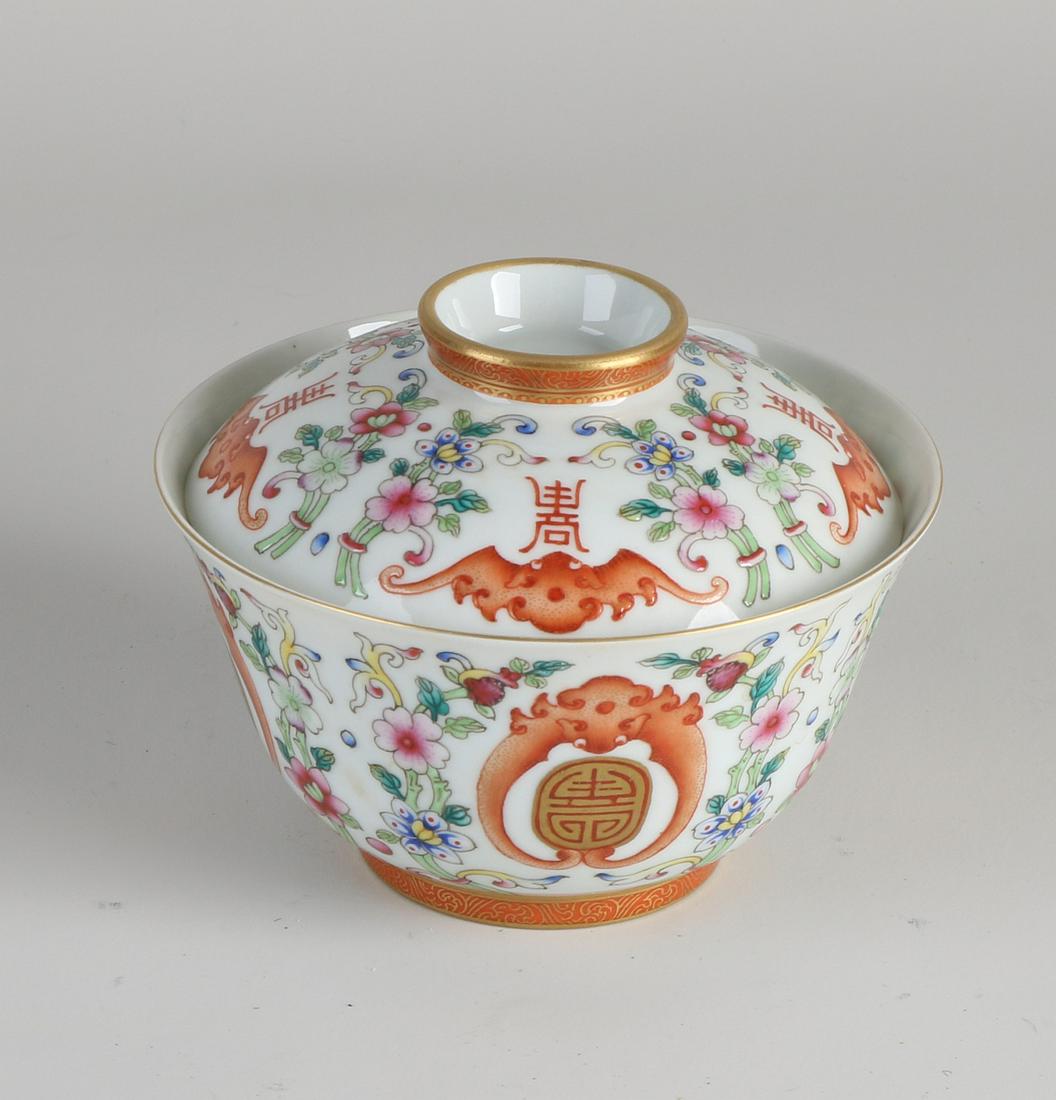 Chinese lidded bowl (1 of 3)