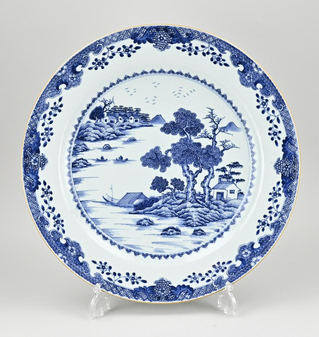 18th century Chinese dish Ã˜ 42.2 cm. (1 of 2)