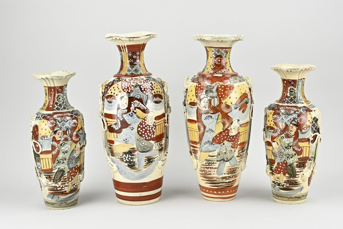 2x Set of Japanese Satsuma vases (1 of 1)