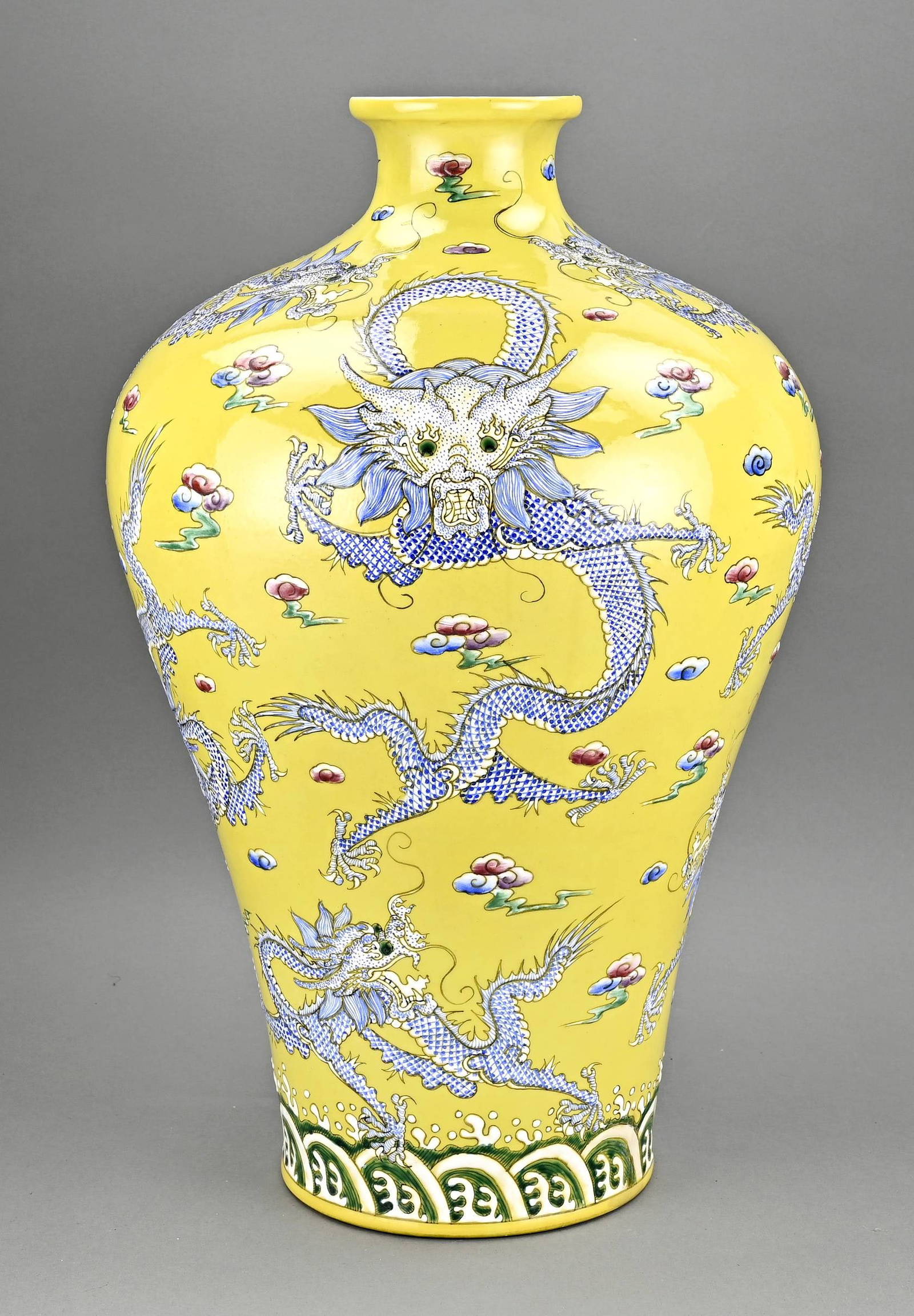 Large Yellow Chinese Vase, H 55 Cm. Auction
