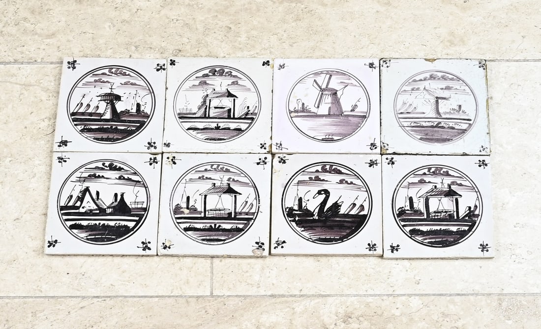 Lot manganese tiles (124 pcs.): Lot with 124 pieces of Dutch manganese wall tiles. Landscape decor. 19th century. Some damage. Dimensions: 13 x 13 cm. In fair/good condition.