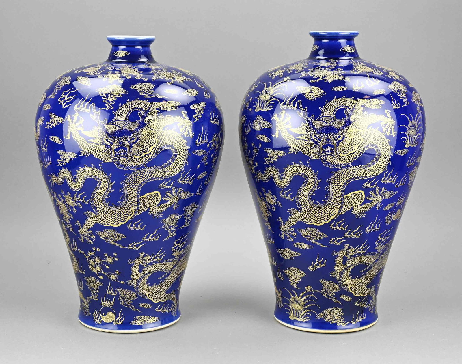 Two Mei Ping vases, H 38.5 cm. (1 of 3)