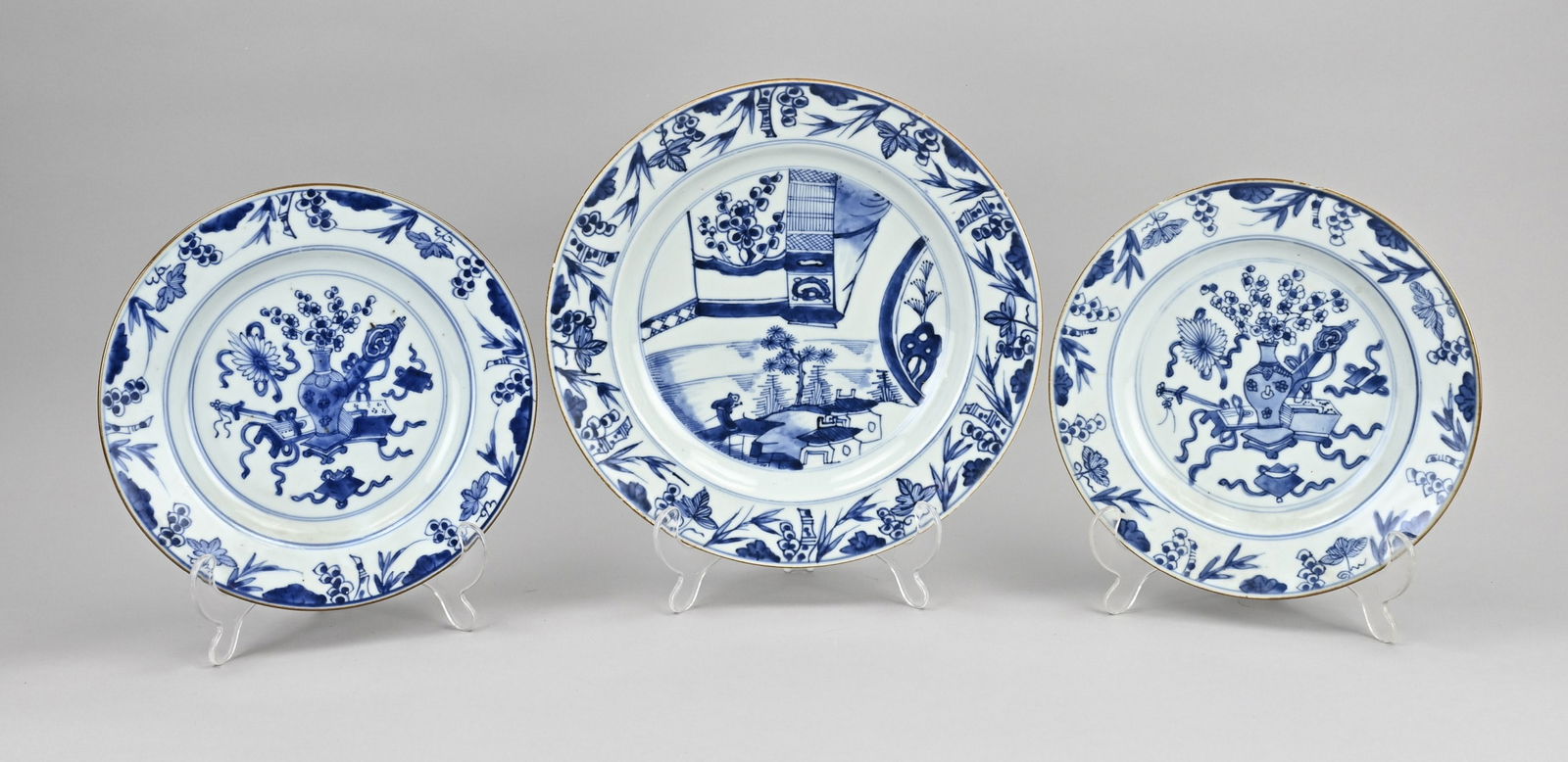 Three antique Chinese plates Ø 23 - 27.5 cm. (1 of 2)