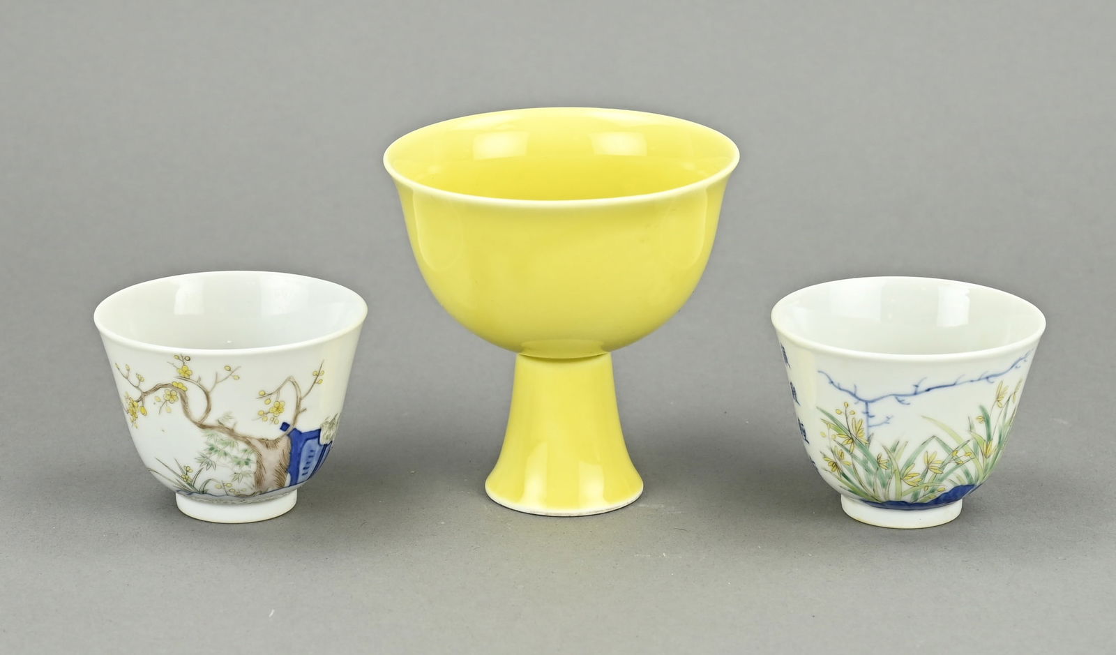 Lot of Chinese porcelain (3x) (1 of 3)