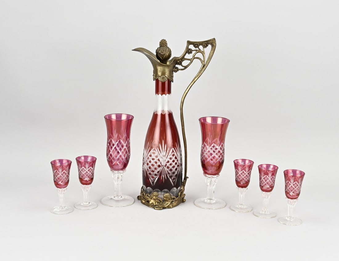 Carafe with glasses (1 of 1)