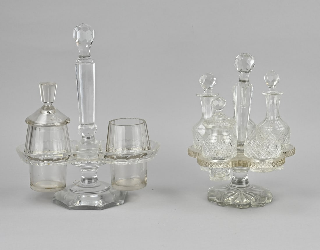 2x Crystal menage/set: Two 19th century crystal menage sets. Including diamond cut. Size: 24 - 27 cm. In good condition.