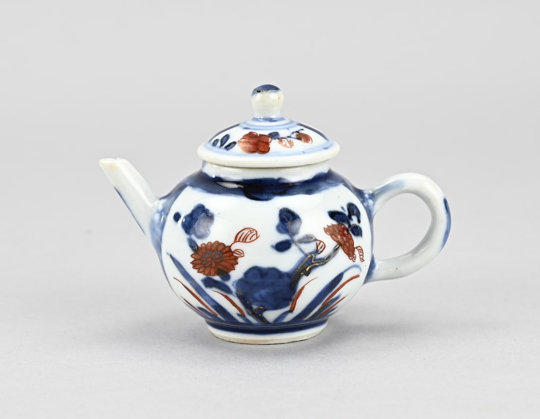 Chinese Imari steeping pot (1 of 3)