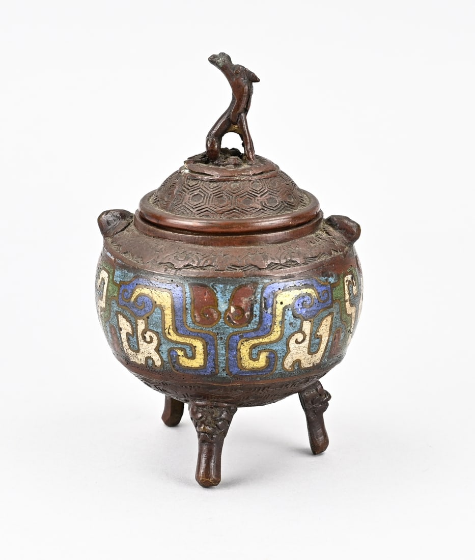 Cloisonné incense burner: Antique Japanese bronze cloisonné incense burner. Size: 16.5 cm. In good condition.