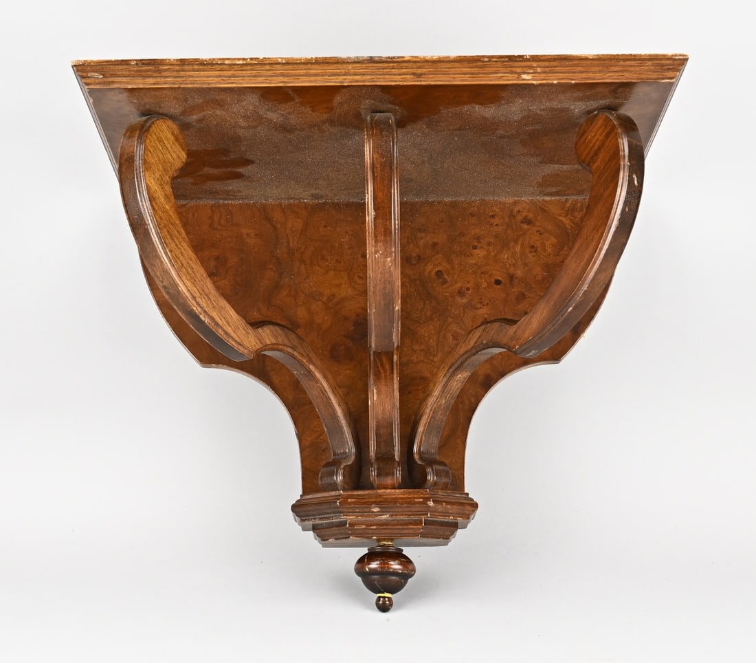 Walnut wall console (Italy): Old walnut wall console. Italy. Second half 20th century. Dimensions: 33 x 39 x 20 cm. In good condition.