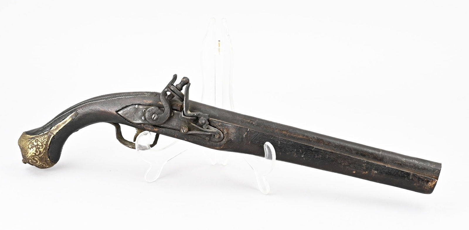 Pistol, L 47 cm.: Decorative oriental pistol after antique example. Dimensions: L 47 cm. In good condition.