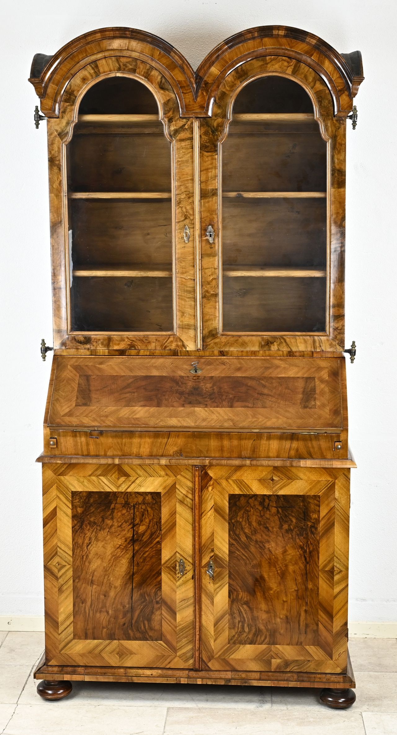 Secretary with intention (notes) - 2