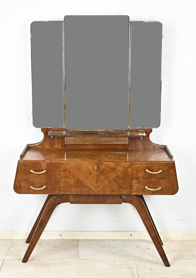 Art Deco dressing table with 3 mirrors: Walnut Art Deco dressing table with mirror stand. The lower part has four drawers and a flap. The upper part consists of three mirrors, of which the outer two mirrors are rotatable. Dimensions: 148 x