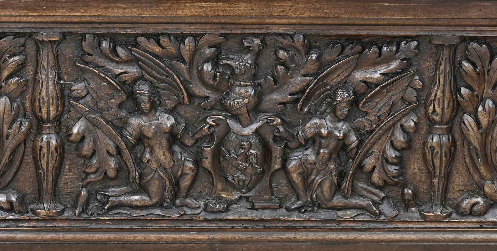 Box with carving - 2