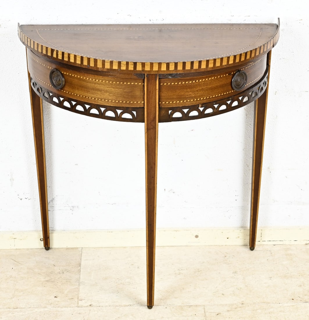 half moon table: Mahogany half-moon table with band intarsia. Louis Seize style. 20th century. Dimensions: 73 x 70 x 36 cm. In reasonable/good condition.
