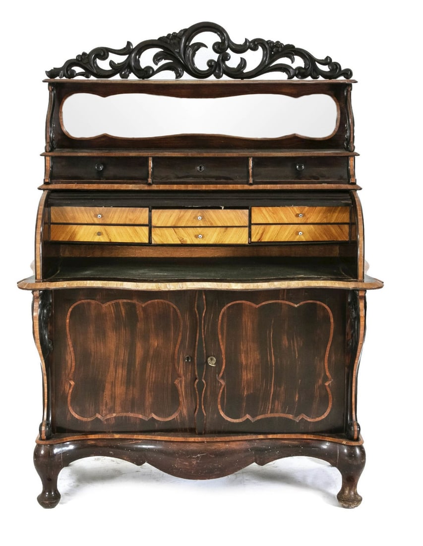 Ladies' roller desk, 1870: Dutch ladies' roll-top desk, probably Horrix - The Hague. Circa 1870. Rosewood veneer, with drawers inside. Dimensions: 148 x 109 x 52 cm. In good condition.