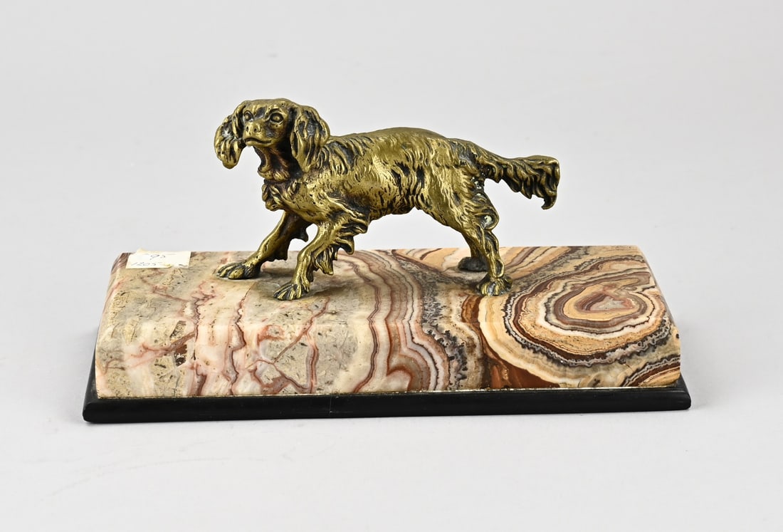 Image, Dog: Antique bronze statue of a dog on natural stone base. Circa 1920. Dimensions: 21 x 9 x 12 cm. In good condition.