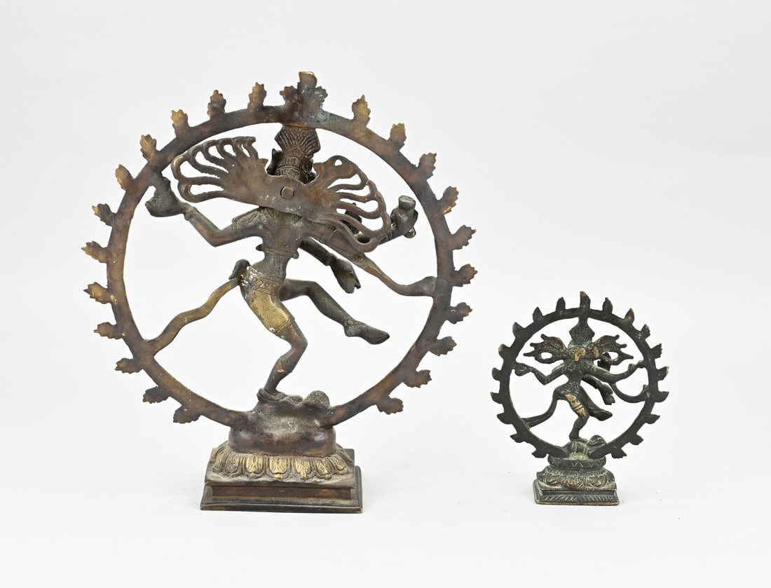 2x Buddhist figure - 2