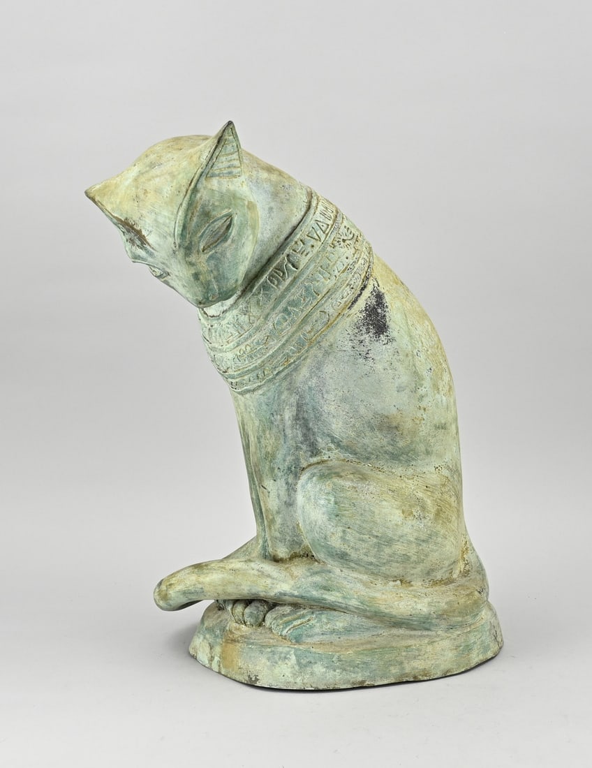 Decorative bronze cat, H 45 cm.: Decorative bronze cat in Egyptian style. Second half 20th century. Dimensions: H 45 cm. In good condition.