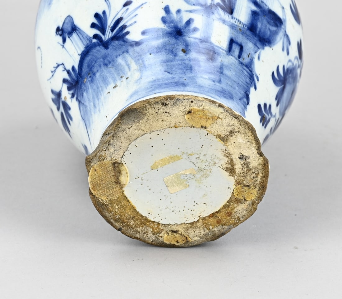 Delft lidded vase - 2