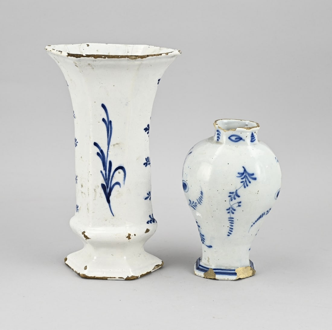 2x Delft vase - 2