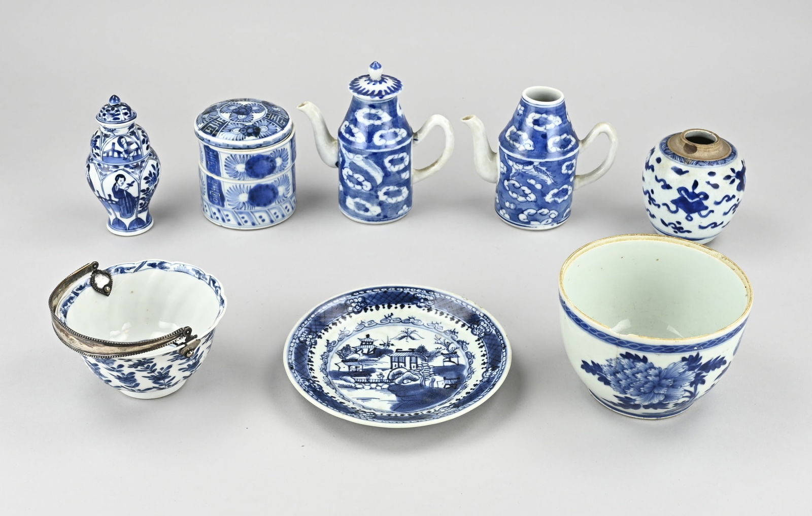 Lot of Chinese porcelain (8x) (1 of 1)
