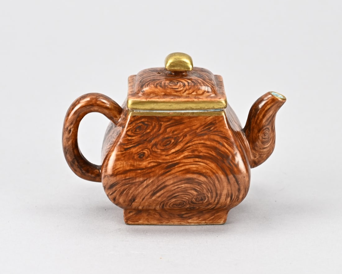 Chinese teapot (1 of 3)