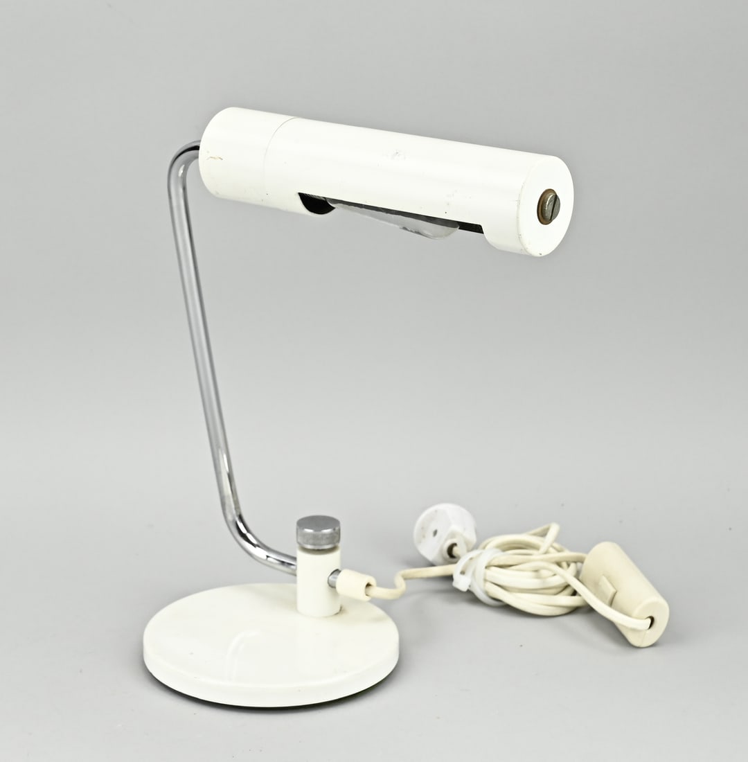 Design piano/desk lamp HALA Zeist: White metal HALA piano/desk lamp from the 70s. Size: 30 cm. In good condition.