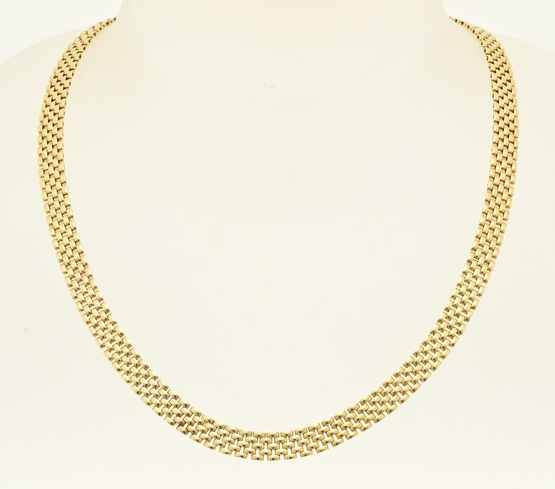 Golden necklace Pantera: Yellow gold necklace, 585/000, with a Pantera link. Width 6 mm. The necklace has a box clasp and a safety. Length 41 cm. approx. 20 grams. In good condition.