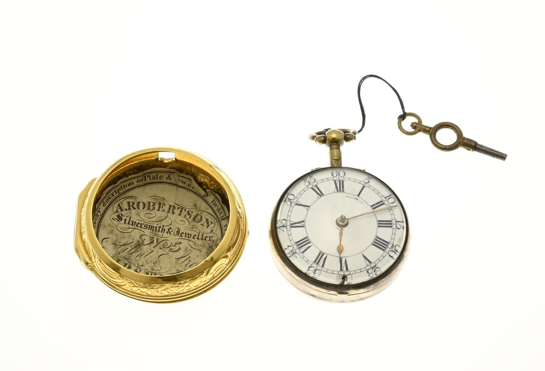 Double pocket watch: Silver pocket watch, so-called knol, 925/000, Marked: Edn Gatton, London, 18th century. The watch is mounted in a silver-gilt protective case with alegoric representation. Not working. ø 49 mm.