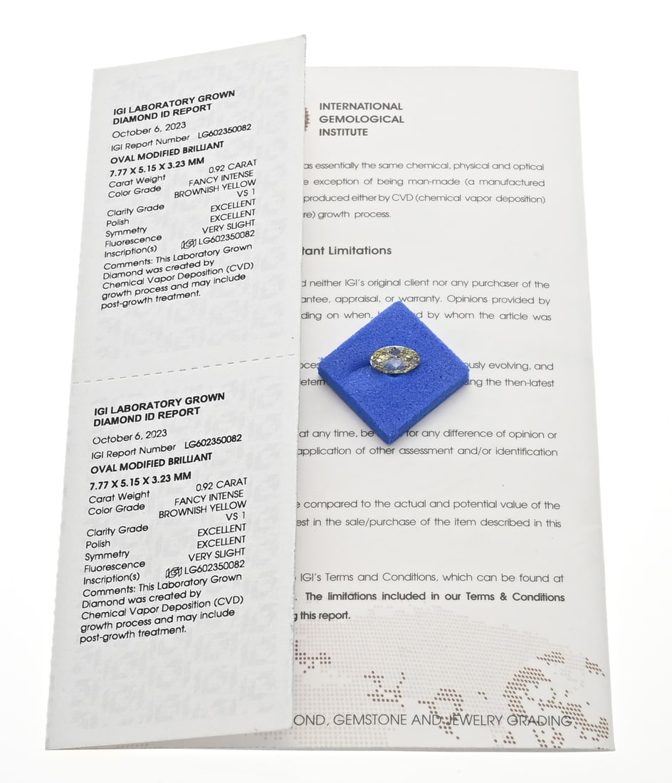 Diamond 0.92 ct oval: Labgrown diamond, oval, 0.92 ct VS1-fancy intense brownish yellow. With IGI certificate. no.:LG602350082