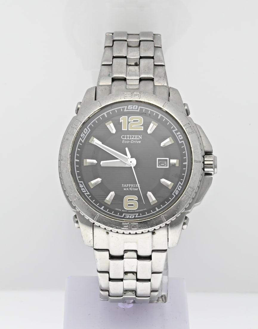 Citizen Eco Drive: Citizen men's watch, Eco Drive, Marinaut, with a round steel case with a black dial with date display. Equipped with a sapphire glass. The watch has a coarse steel link strap. ø 42 mm. Length 22 cm.