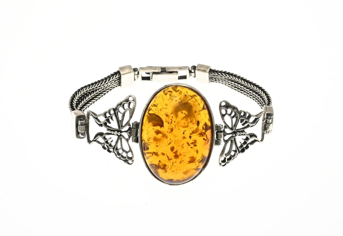 Silver bracelet with amber (1 of 1)