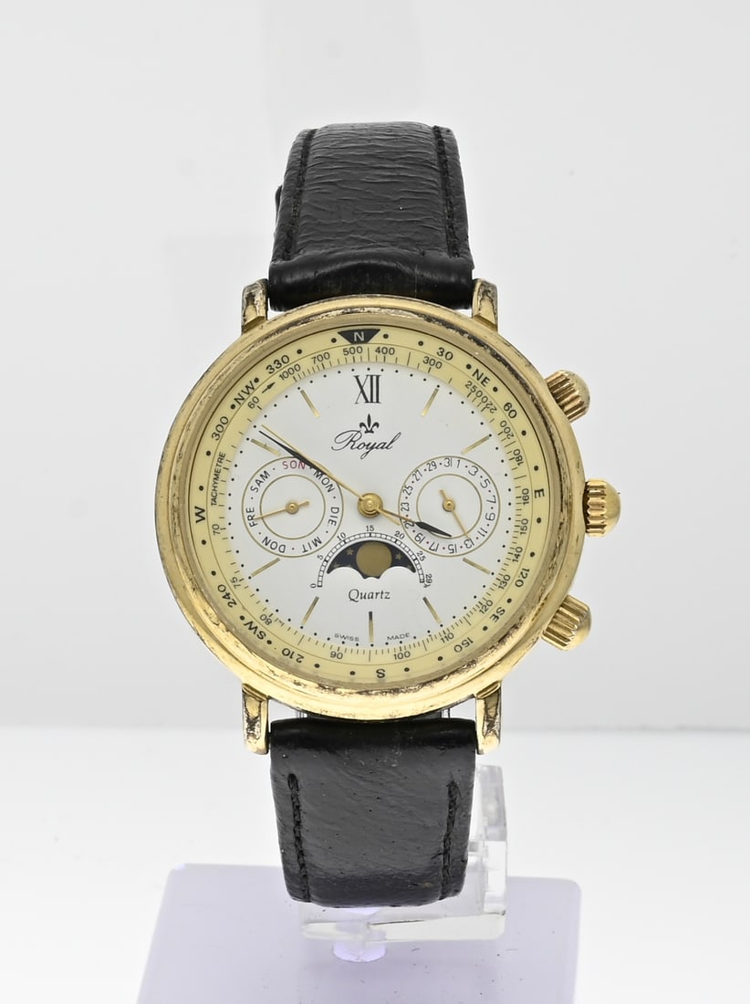 Royal Chrono double leather: Royal Chronograph watch, with a double case with a day-date- and moon indication. And a stopwatch with tachymeter. Attached to a leather strap. Ref. No.: 23381. ø 37 mm. In good condition.
